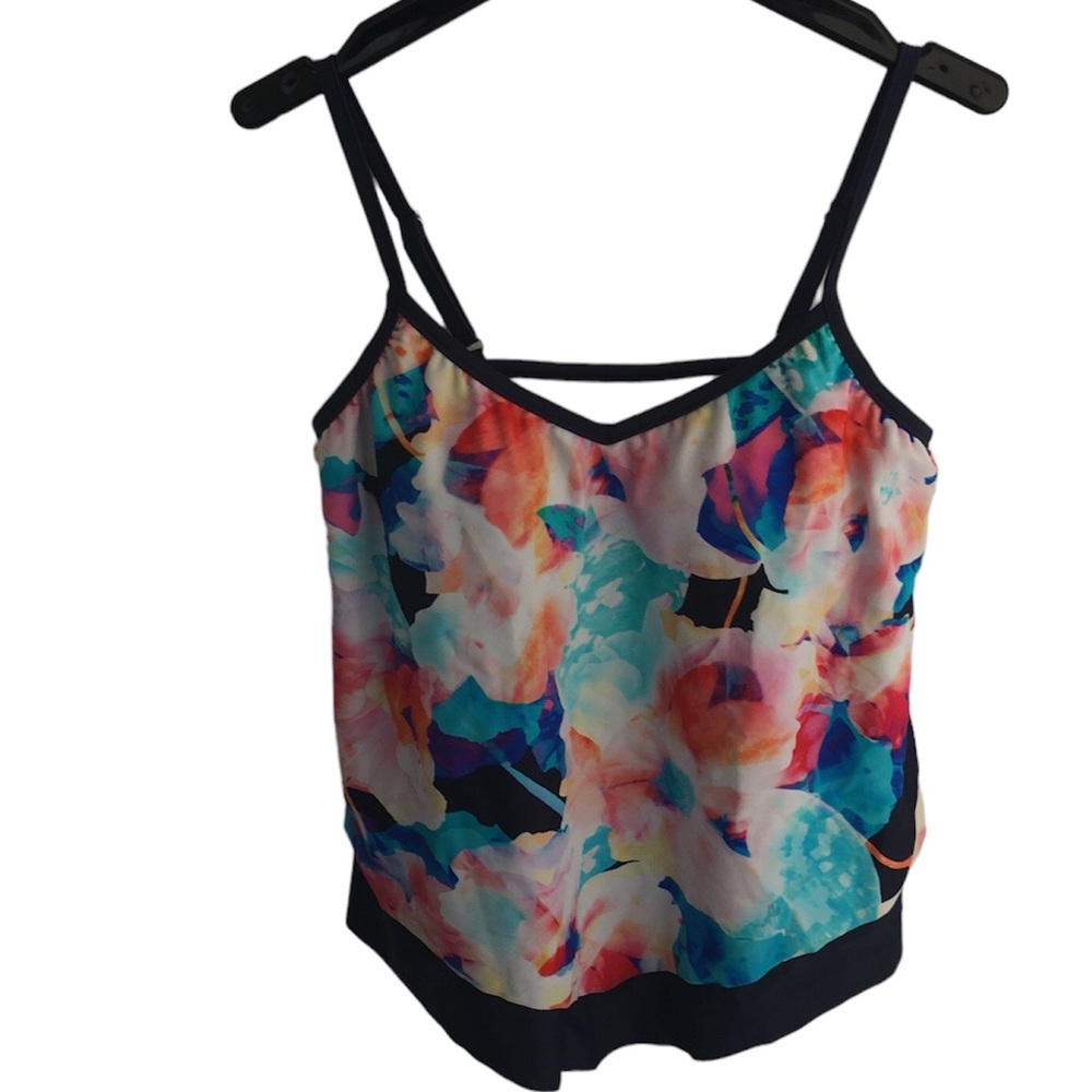 New Maxine of Hollywood watercolor flutter tankini top